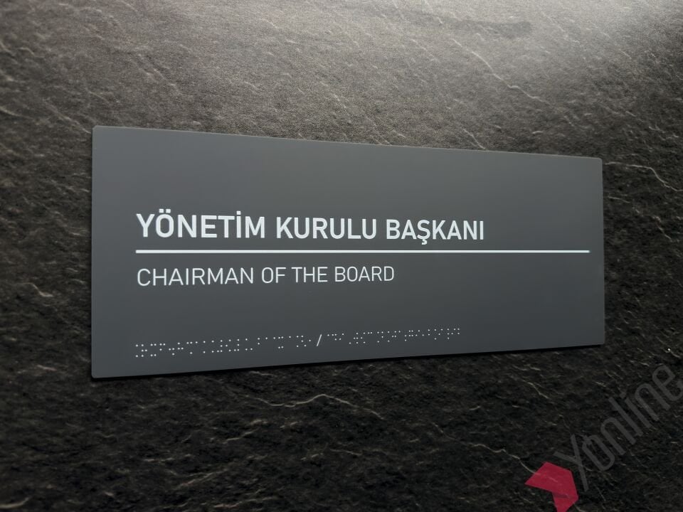Mat Antrasit Braille Alfabeli Kurumsal Kapı