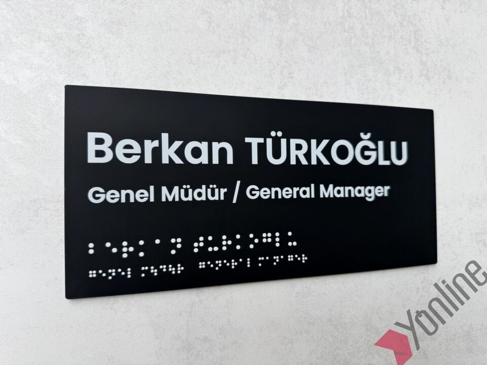 Mat Siyah Braille Alfabeli Kapı
